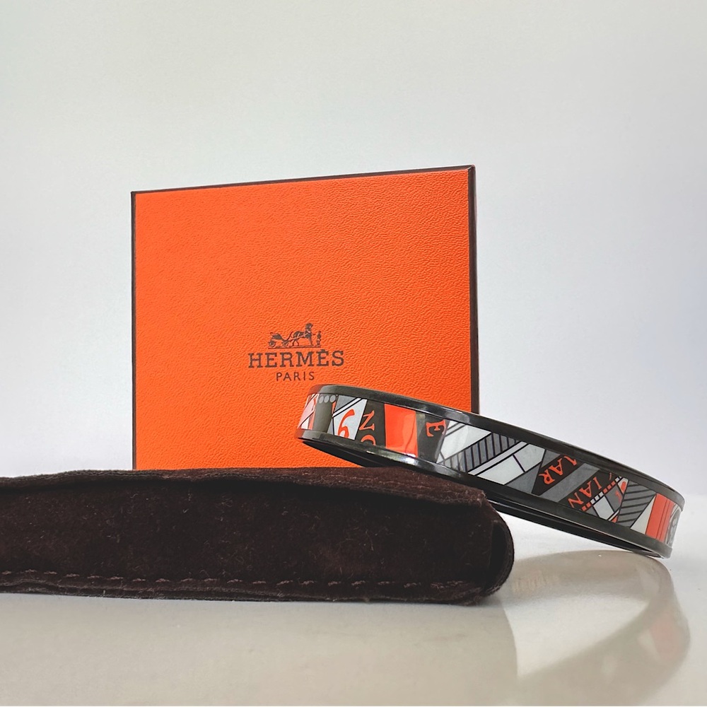 HERMÈS Printed Enamel Bracelet Fin Astrologie Nouvelle, 70